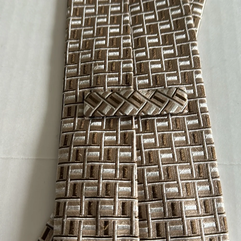 Faconnable Men’s Silk Tie - Picture 6 of 6
